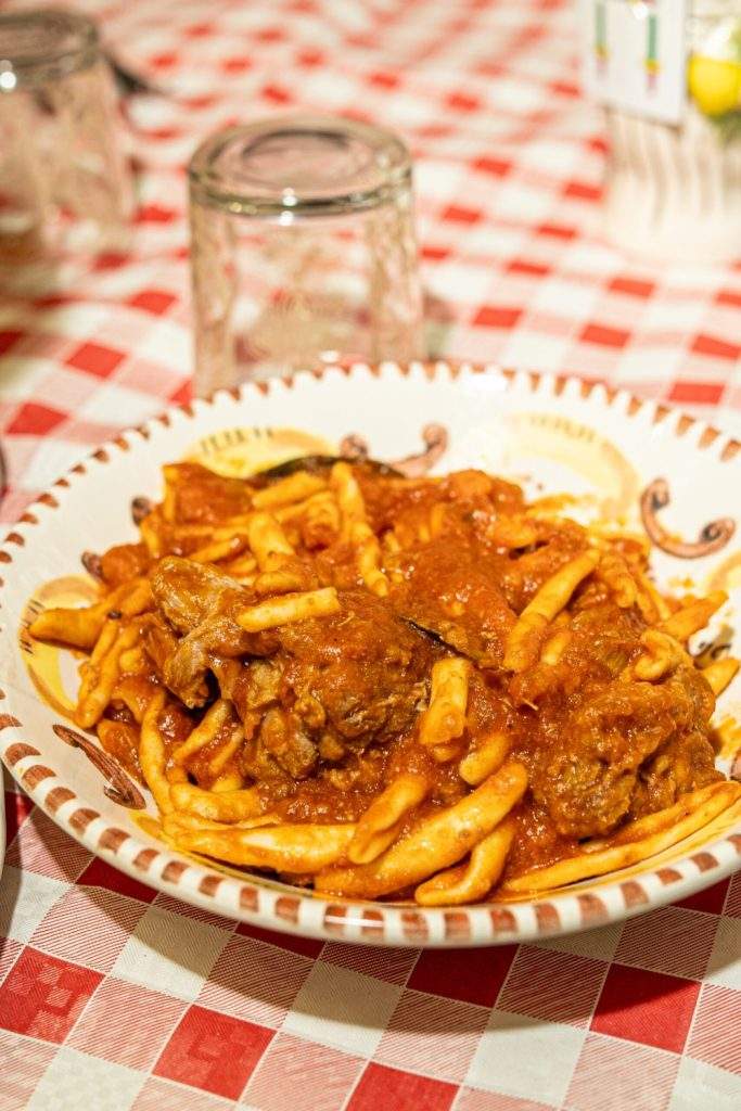 Pasta fresca al sugo della Pentolaccia